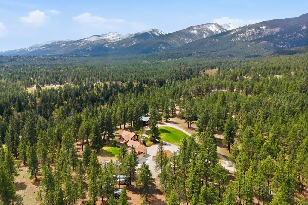 1858 Pleasant View Drive Victor MT 59875