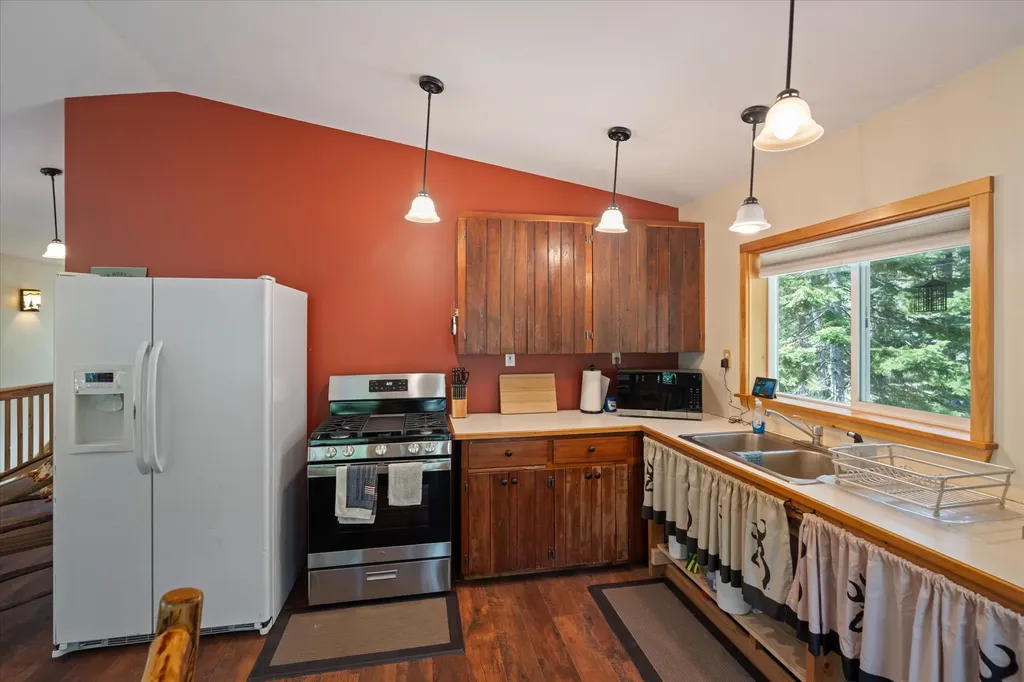 313 Griffith Creek Road Eureka MT 59917