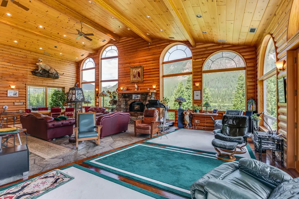17274 / 17276 Bull Lake Road Troy MT 59935