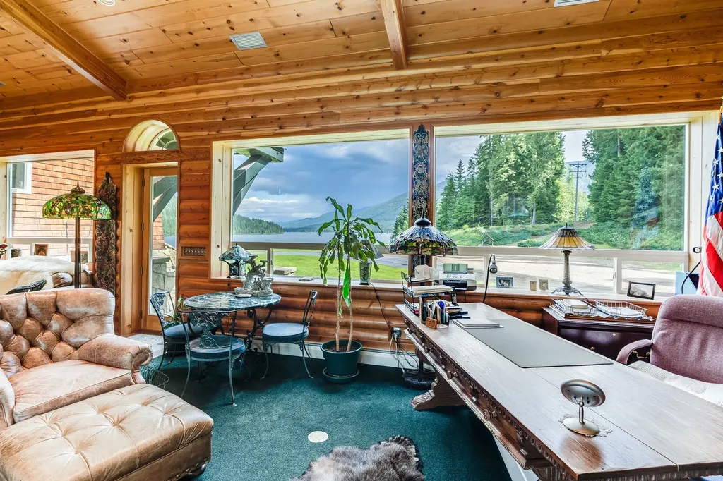 17274 / 17276 Bull Lake Road Troy MT 59935