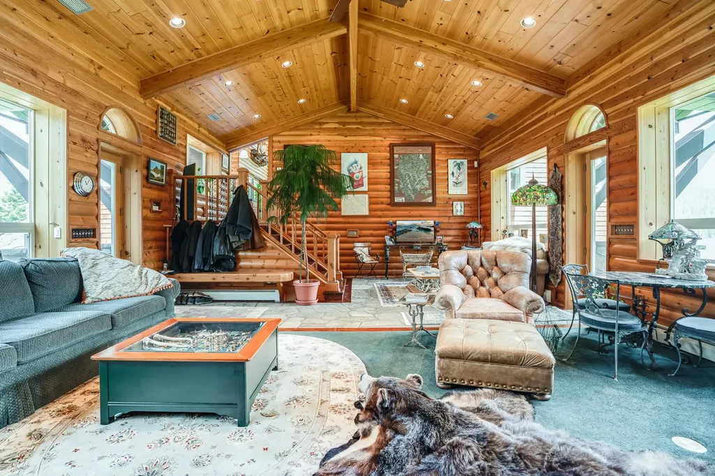17274 / 17276 Bull Lake Road Troy MT 59935