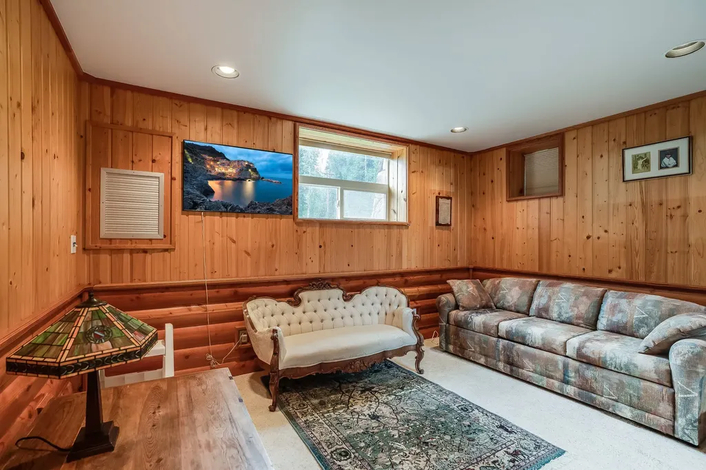 17274 / 17276 Bull Lake Road Troy MT 59935