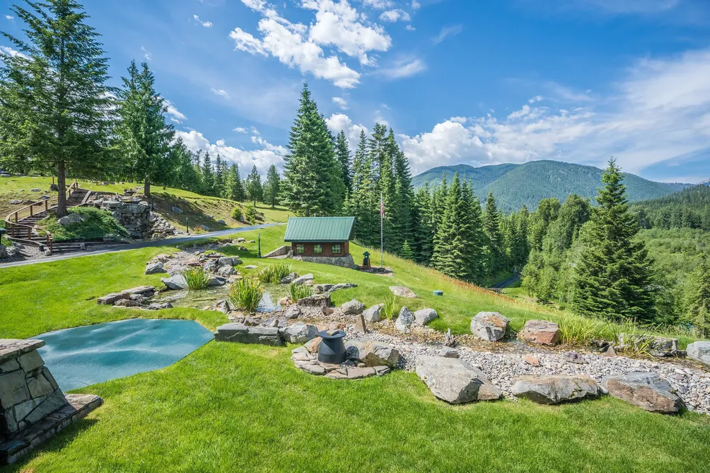 17274 / 17276 Bull Lake Road Troy MT 59935