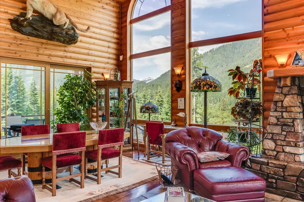 17274 / 17276 Bull Lake Road Troy MT 59935