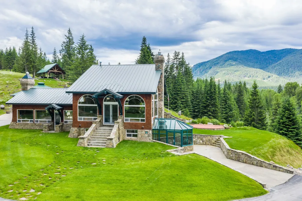 17274 / 17276 Bull Lake Road Troy MT 59935