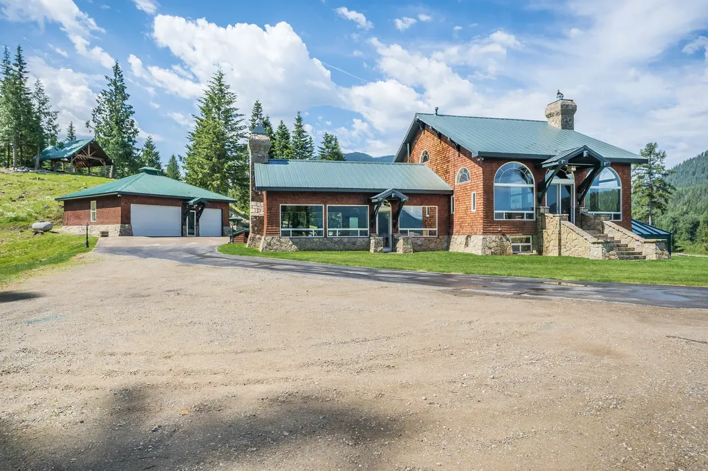 17274 / 17276 Bull Lake Road Troy MT 59935