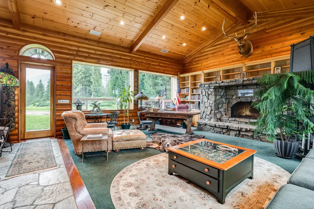 17274 / 17276 Bull Lake Road Troy MT 59935