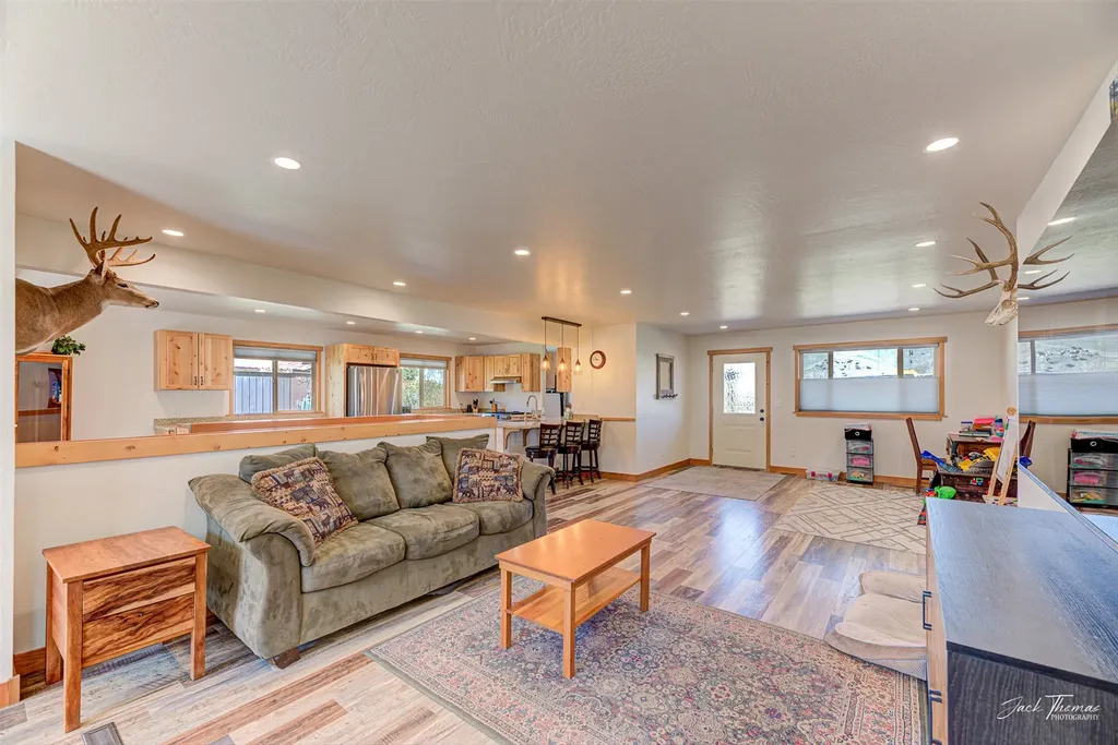 3925 W Us Highway 12 Helena MT 59601