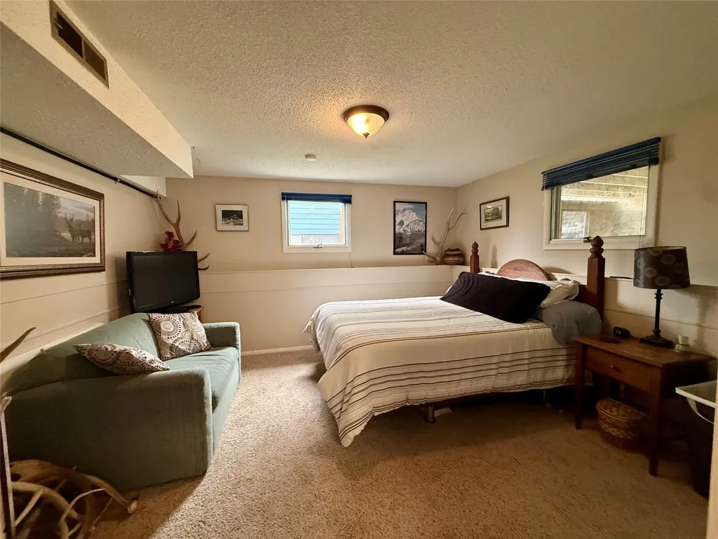 1013 26th Avenue SW Great Falls MT 59404