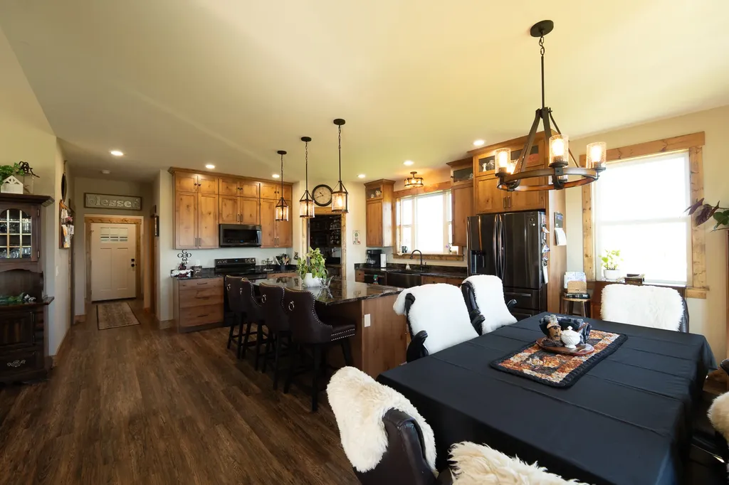 51 Whitehorse Road Townsend MT 59644