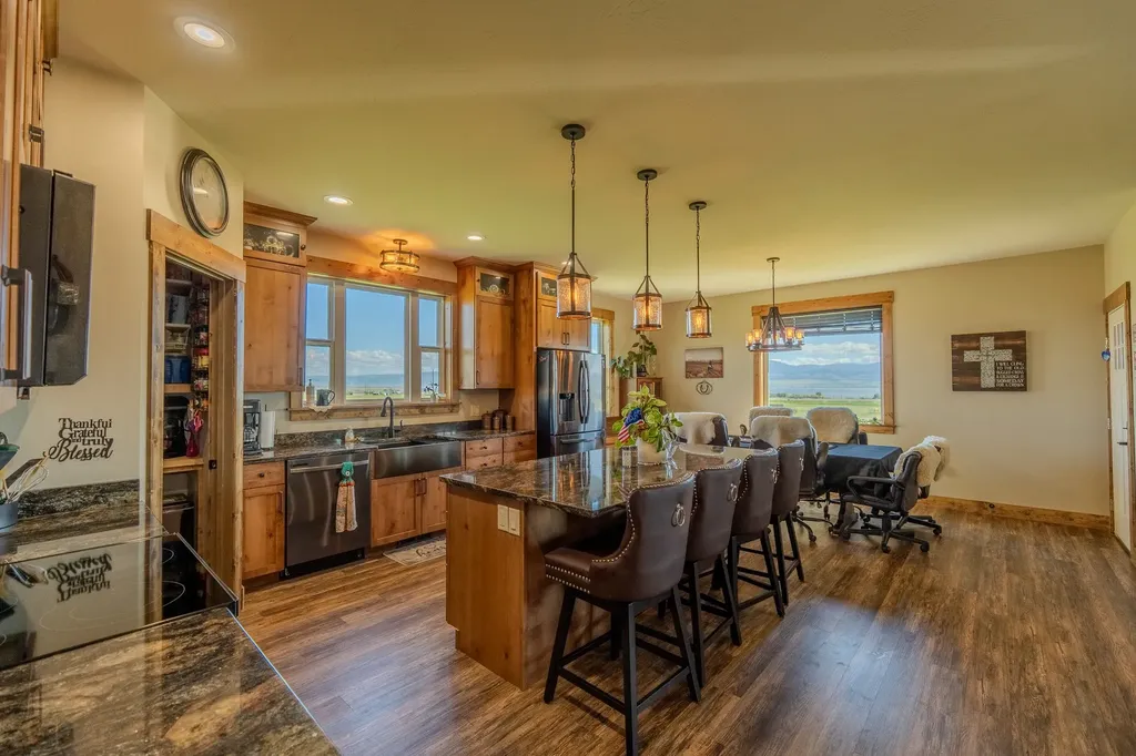 51 Whitehorse Road Townsend MT 59644