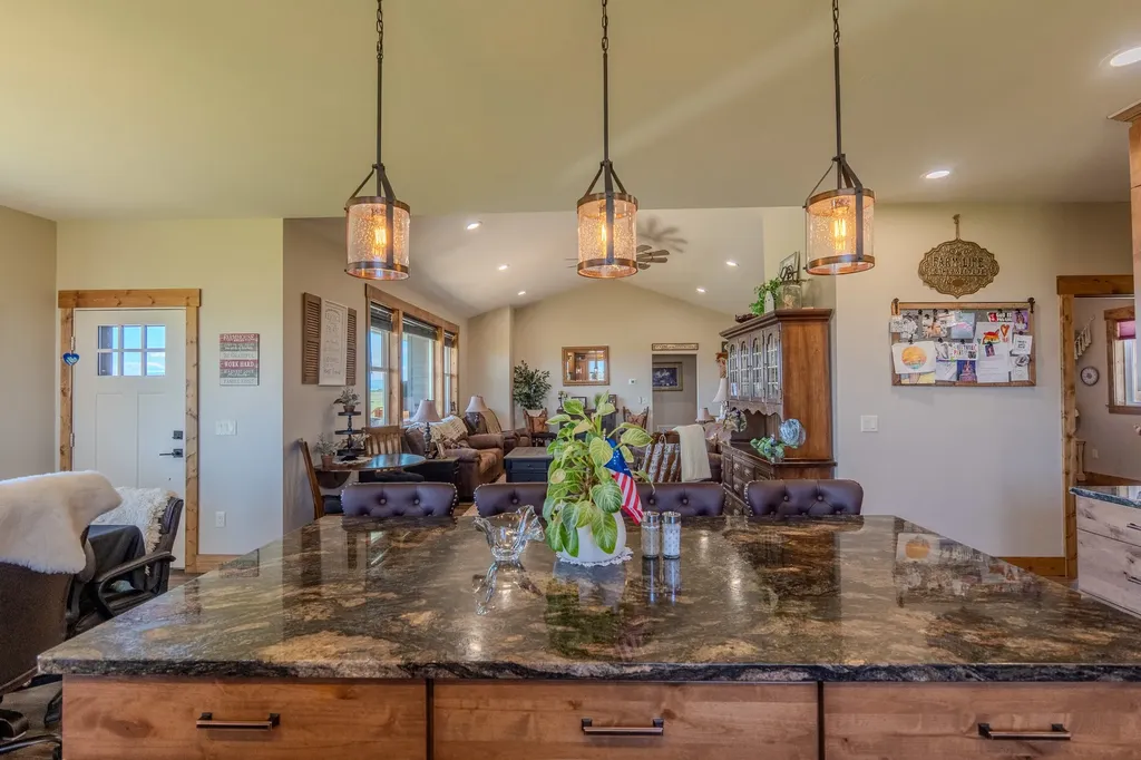 51 Whitehorse Road Townsend MT 59644