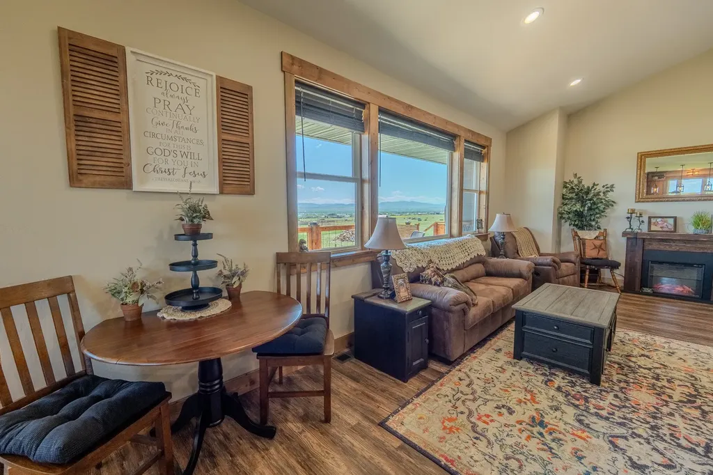 51 Whitehorse Road Townsend MT 59644