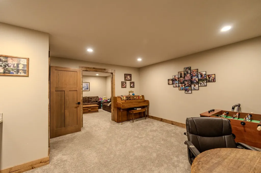 51 Whitehorse Road Townsend MT 59644