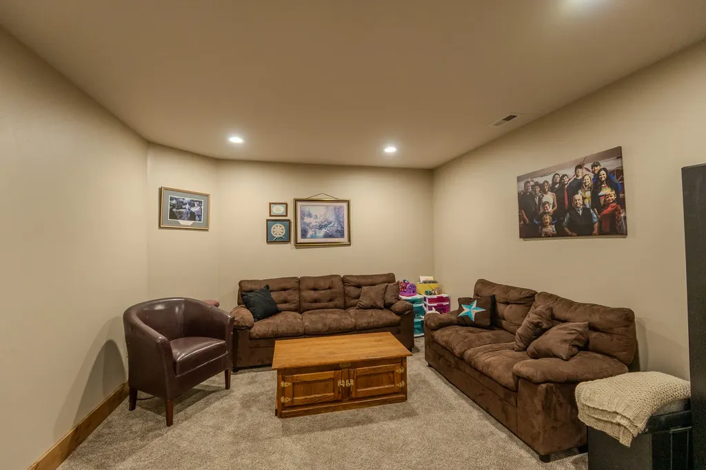 51 Whitehorse Road Townsend MT 59644