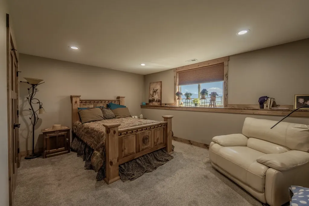 51 Whitehorse Road Townsend MT 59644