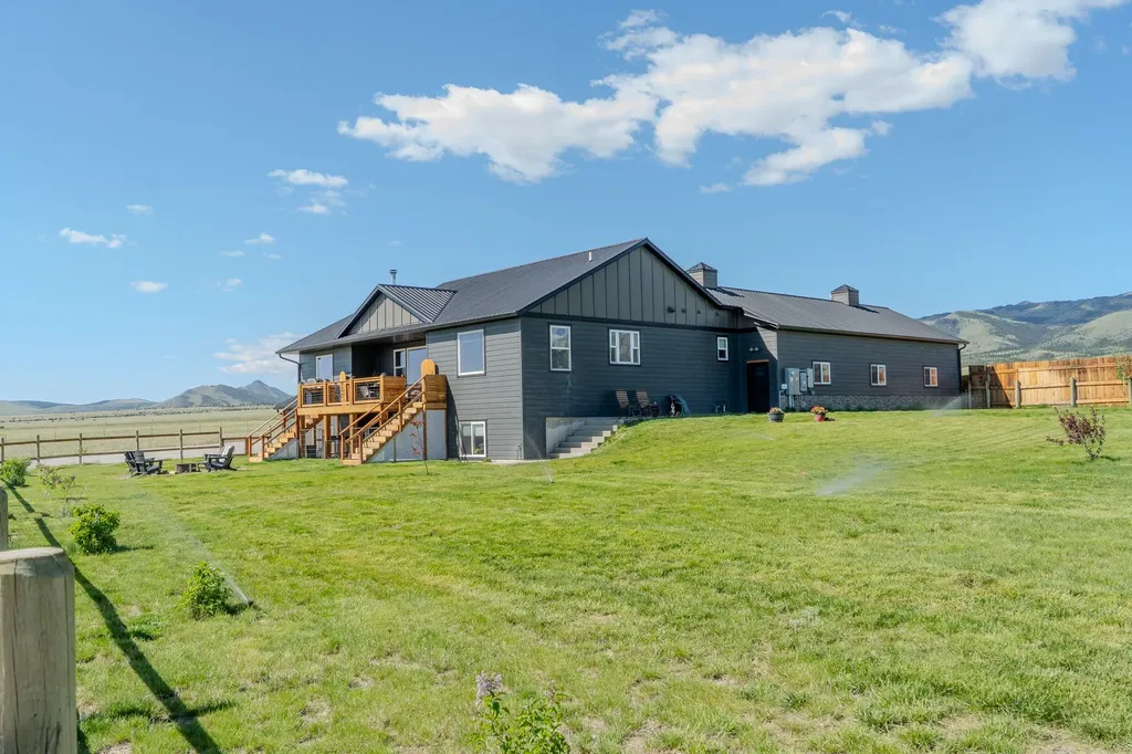 51 Whitehorse Road Townsend MT 59644