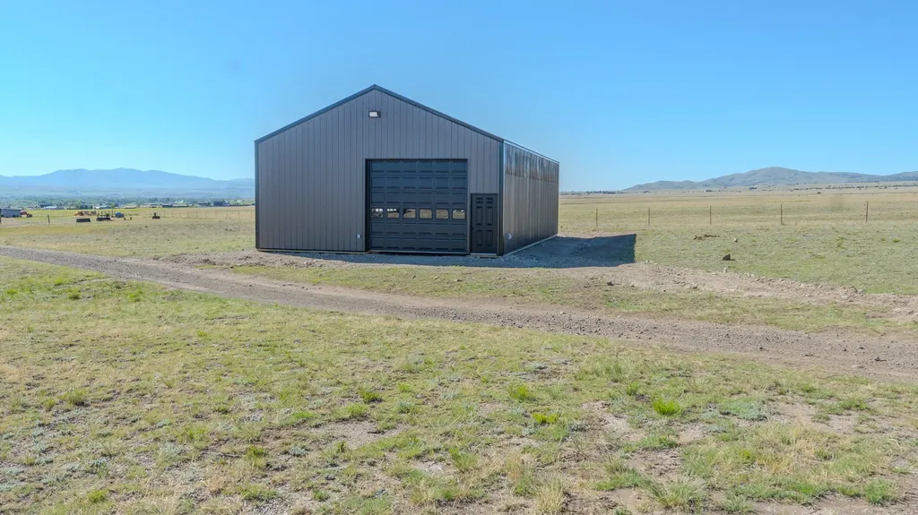 51 Whitehorse Road Townsend MT 59644