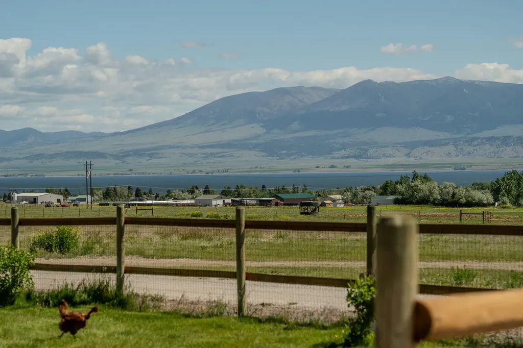 51 Whitehorse Road Townsend MT 59644