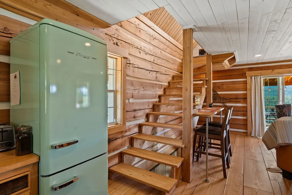 272 Summit Trail Eureka MT 59917