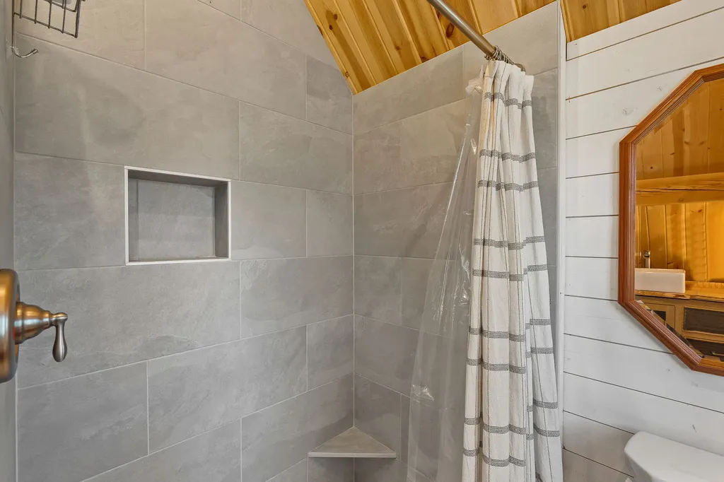 272 Summit Trail Eureka MT 59917