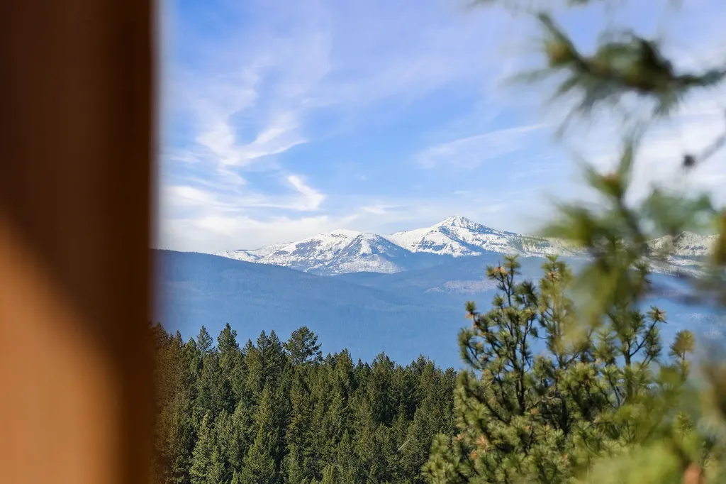 272 Summit Trail Eureka MT 59917