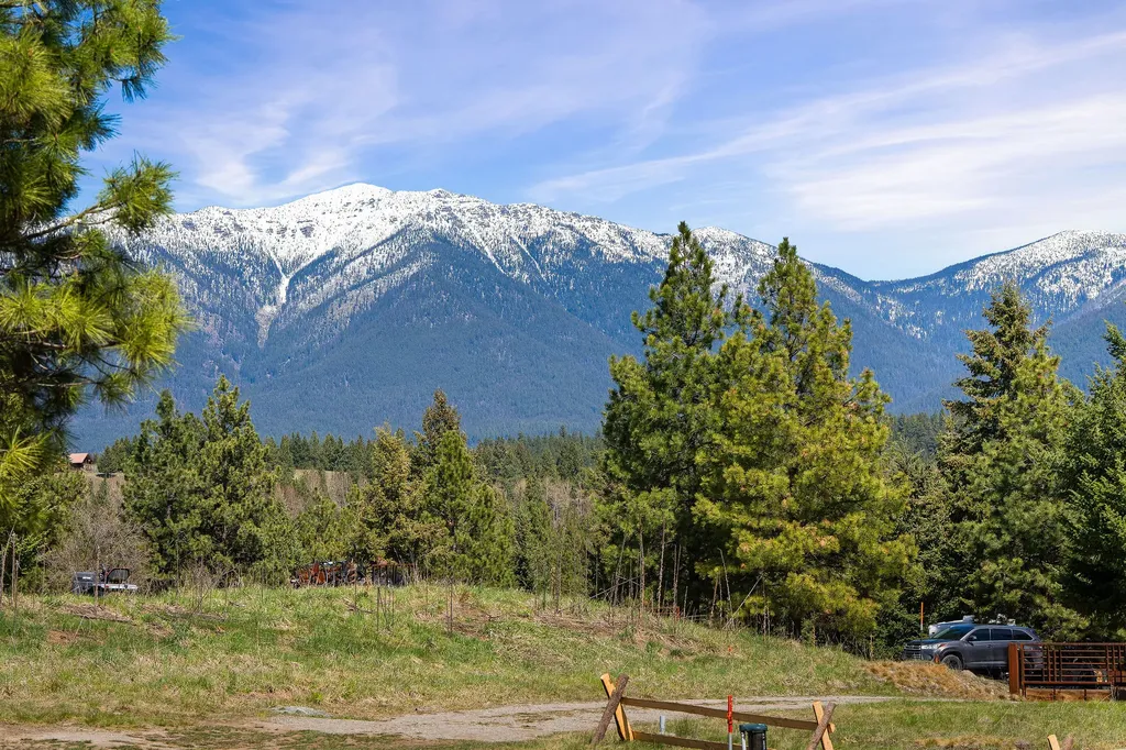 272 Summit Trail Eureka MT 59917