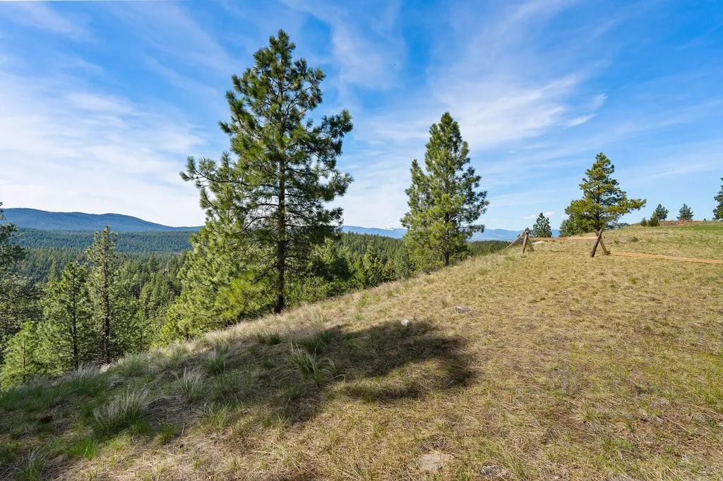 272 Summit Trail Eureka MT 59917