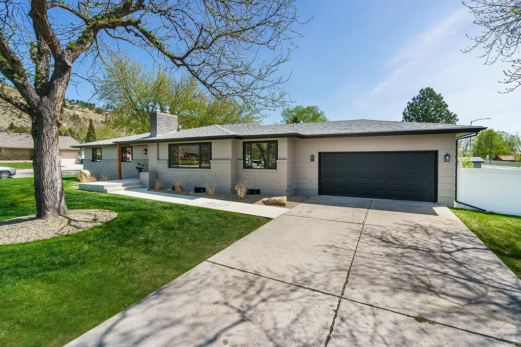 2911 Snowcrest Drive Billings MT 59102