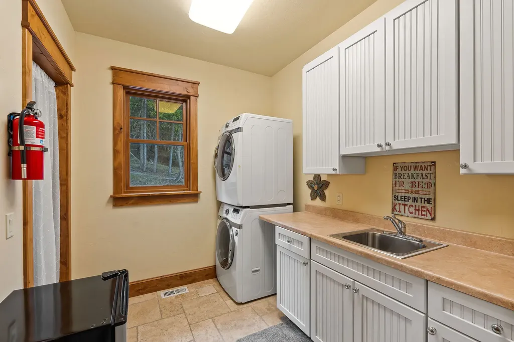 310 Rocky Woods Lane Bigfork MT 59911
