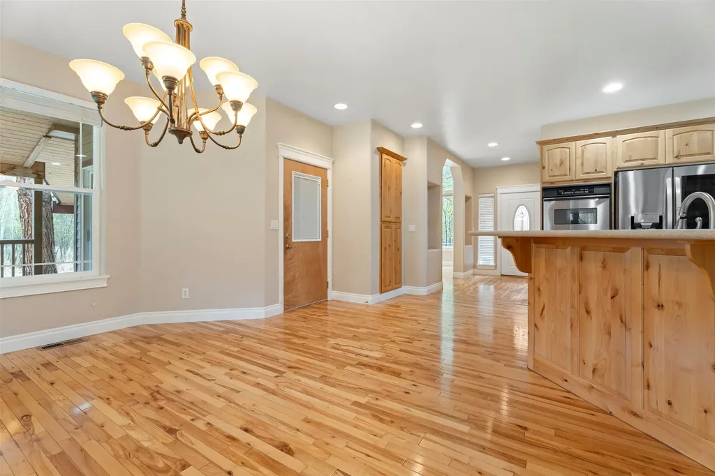 565 Chickadee Lane Victor MT 59875