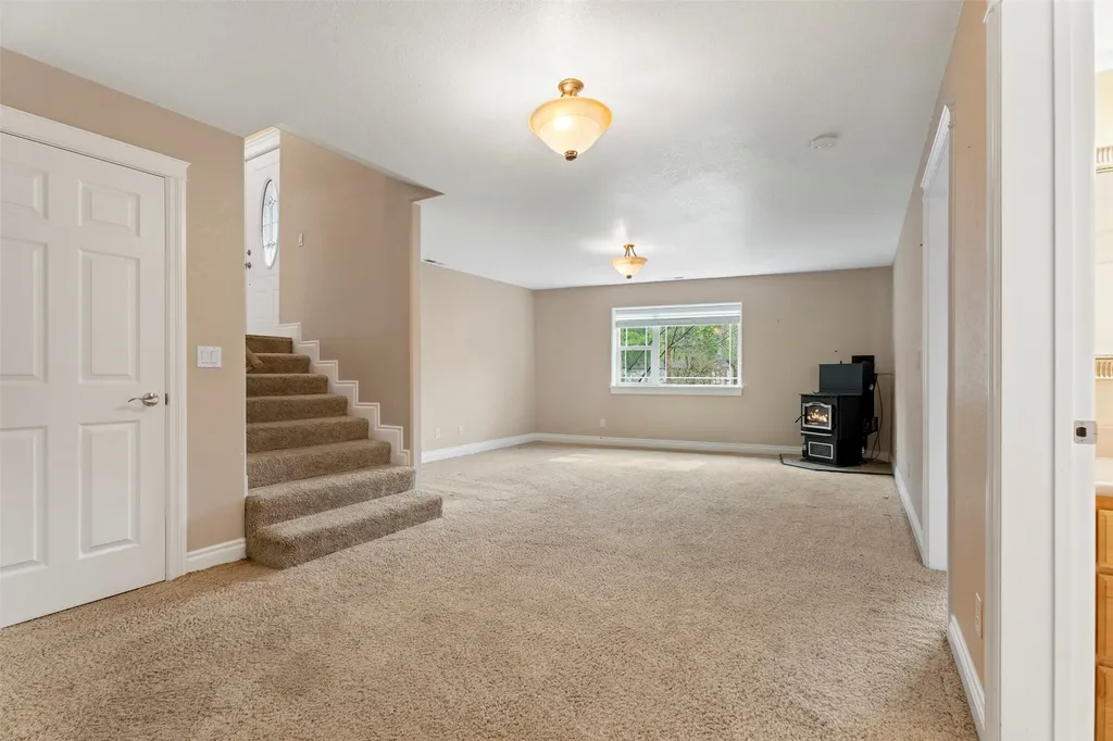 565 Chickadee Lane Victor MT 59875