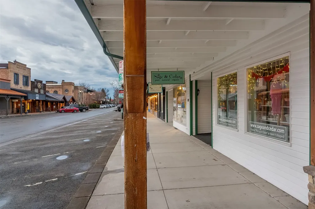 214, 216, 218 Central Avenue Whitefish MT 59937