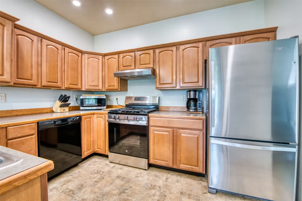 126 Thomas Street Hamilton MT 59840