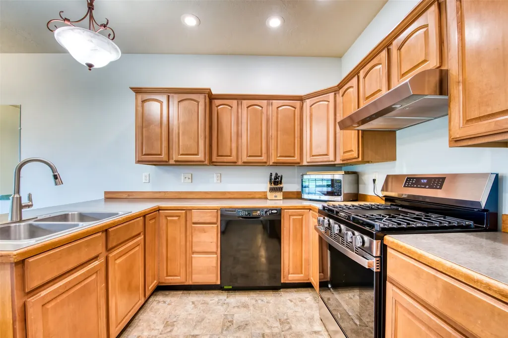 126 Thomas Street Hamilton MT 59840