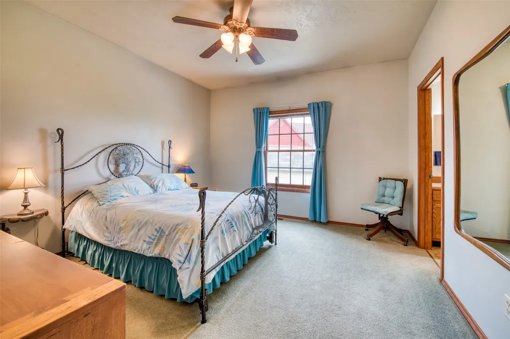 126 Thomas Street Hamilton MT 59840
