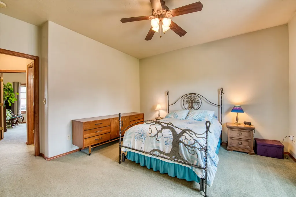 126 Thomas Street Hamilton MT 59840