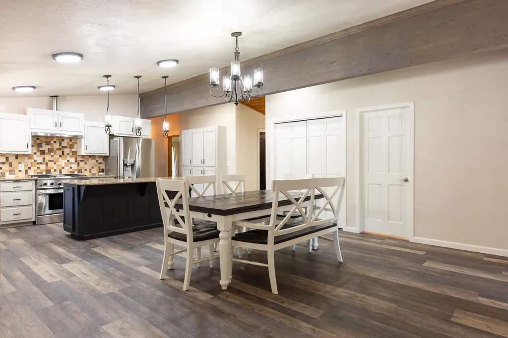 6400 Boondock Lane Clinton MT 59825