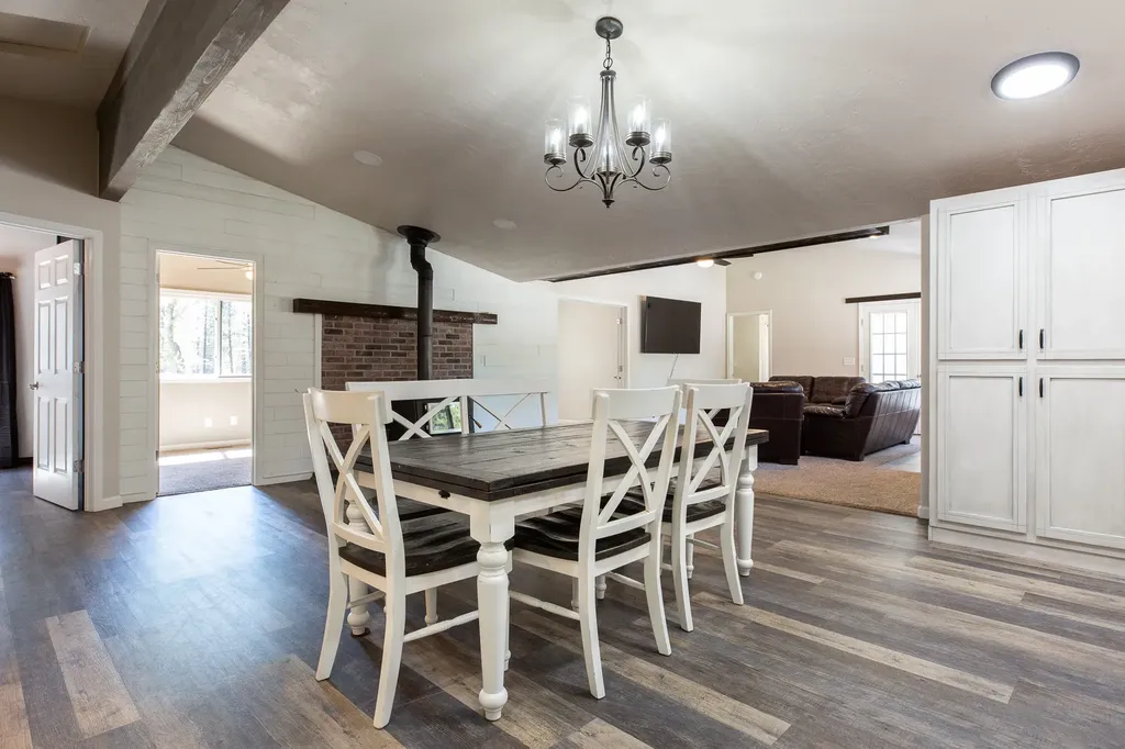 6400 Boondock Lane Clinton MT 59825