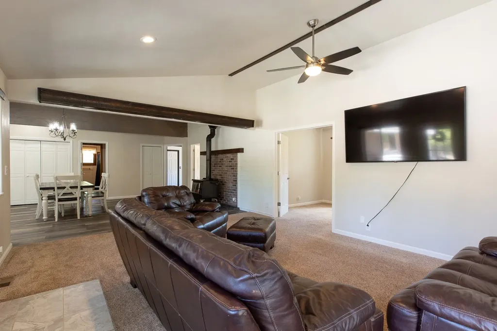 6400 Boondock Lane Clinton MT 59825