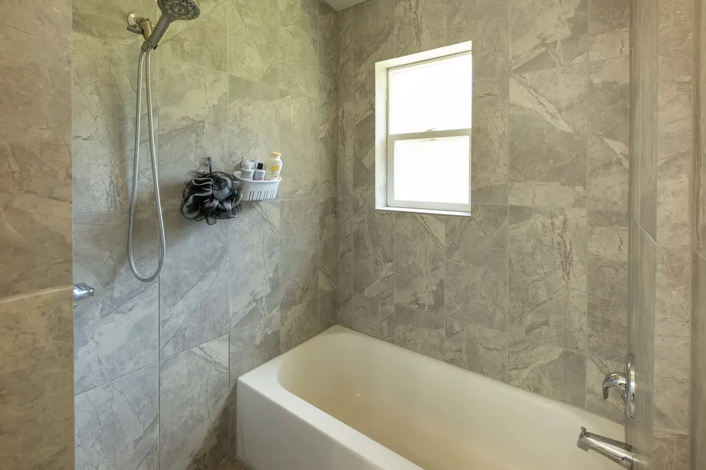 6400 Boondock Lane Clinton MT 59825