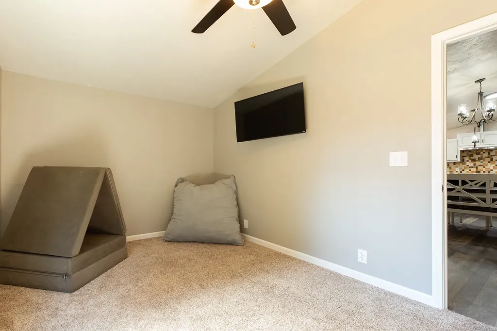 6400 Boondock Lane Clinton MT 59825