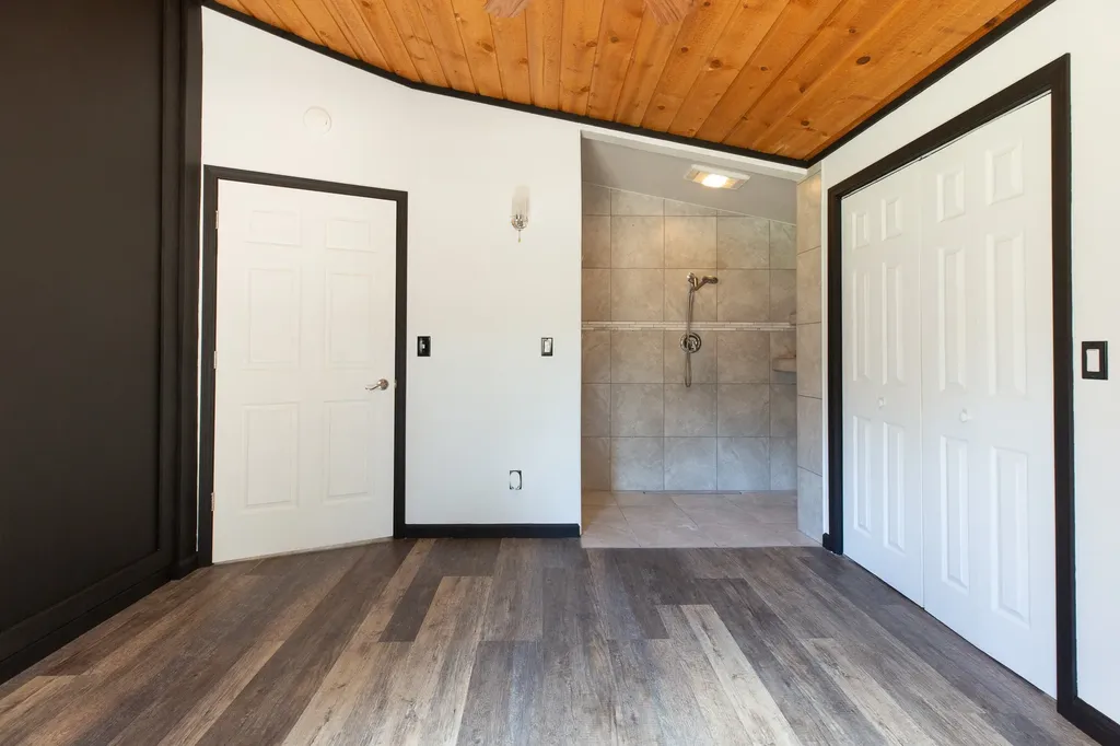 6400 Boondock Lane Clinton MT 59825
