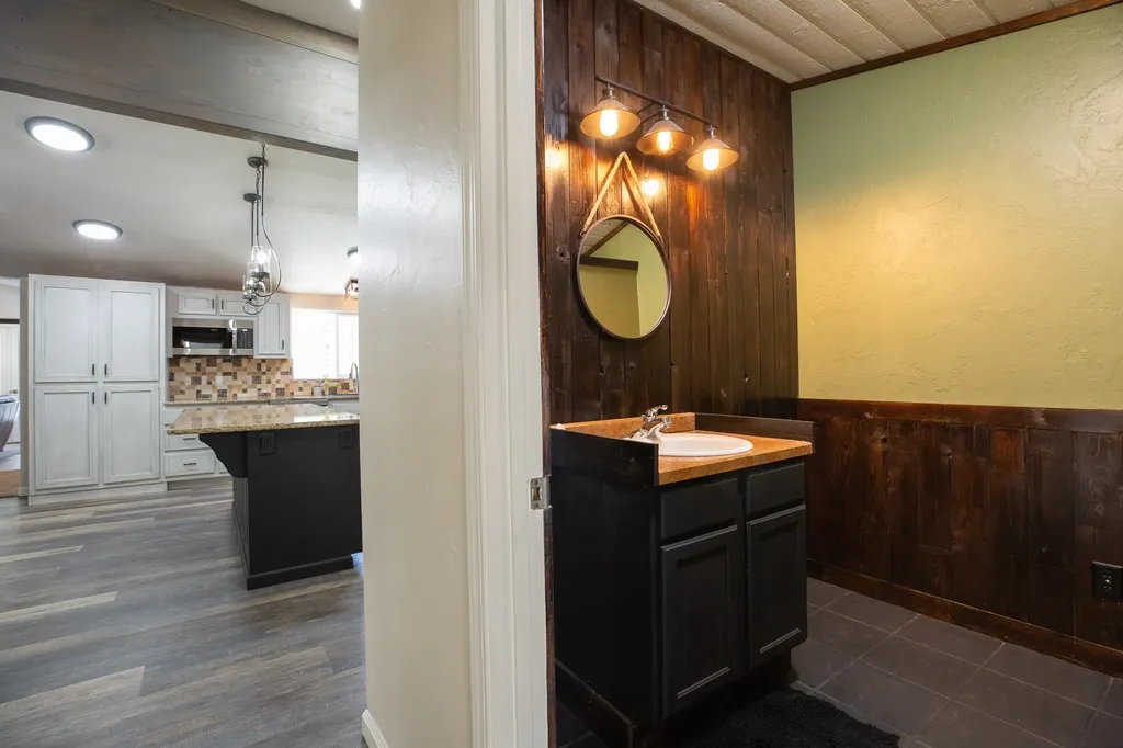 6400 Boondock Lane Clinton MT 59825