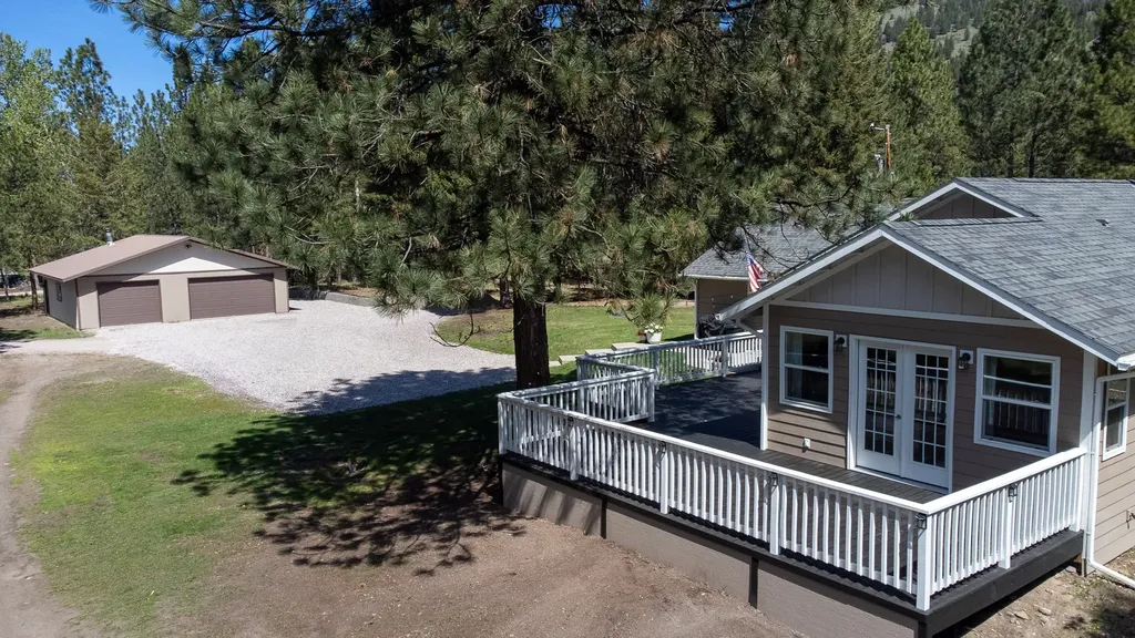 6400 Boondock Lane Clinton MT 59825