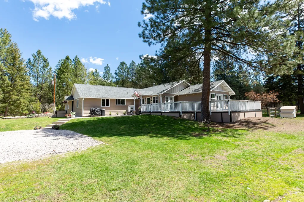 6400 Boondock Lane Clinton MT 59825