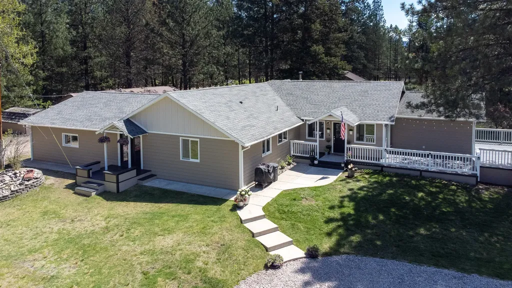 6400 Boondock Lane Clinton MT 59825