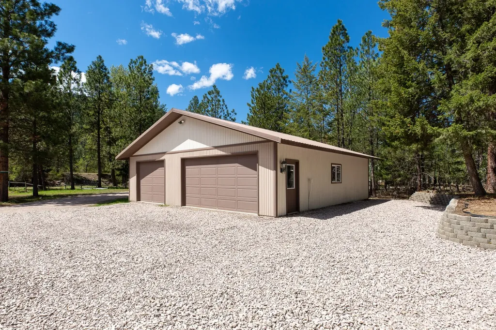 6400 Boondock Lane Clinton MT 59825