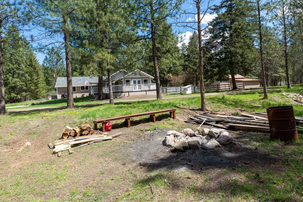 6400 Boondock Lane Clinton MT 59825