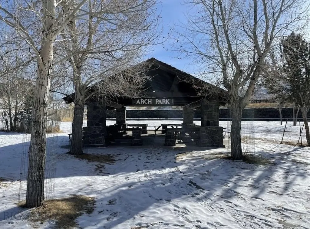 305 Spring Street Gardiner MT 59030